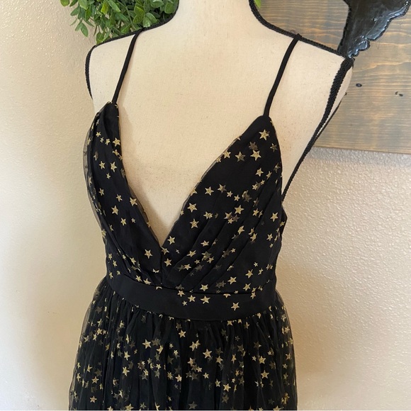 NWOT Lulus Favorite Moment Gold and Black Star Print Skater Dress - Picture 4 of 15